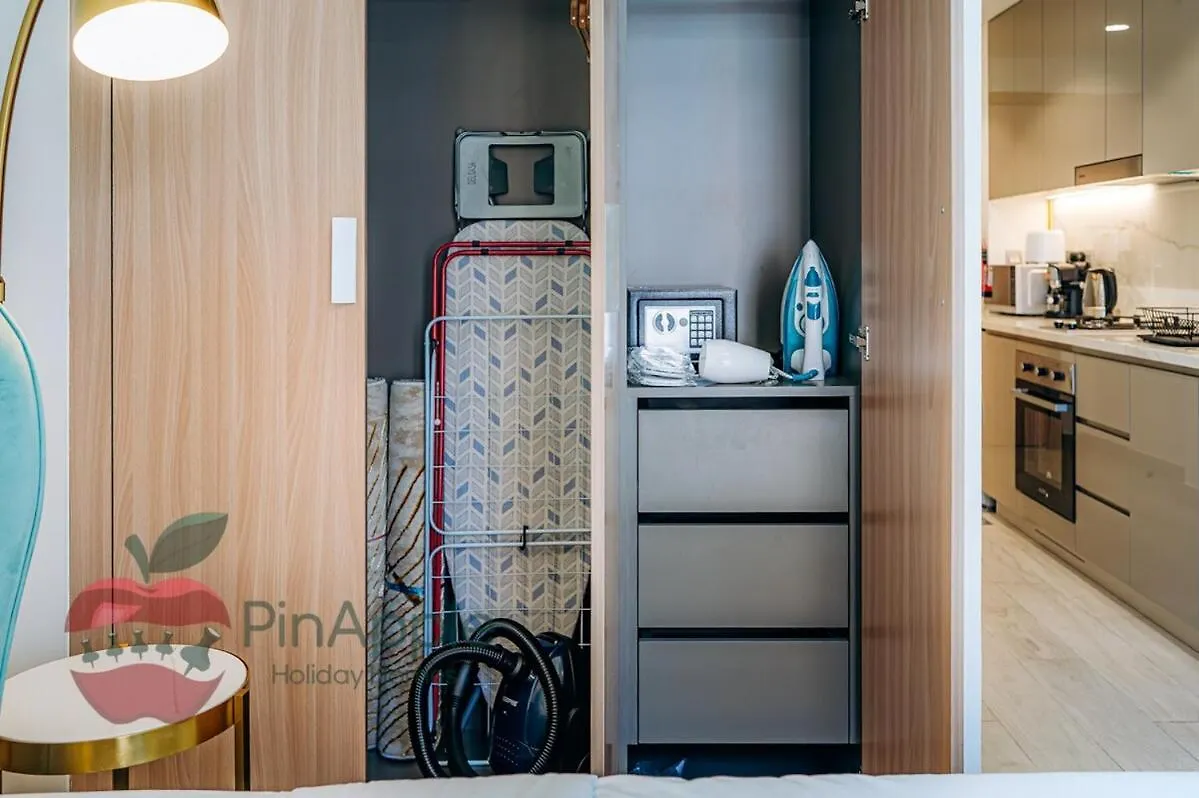 Stylish Studio In Azizi 42 Dubai 0*,  Verenigde Arabische Emiraten